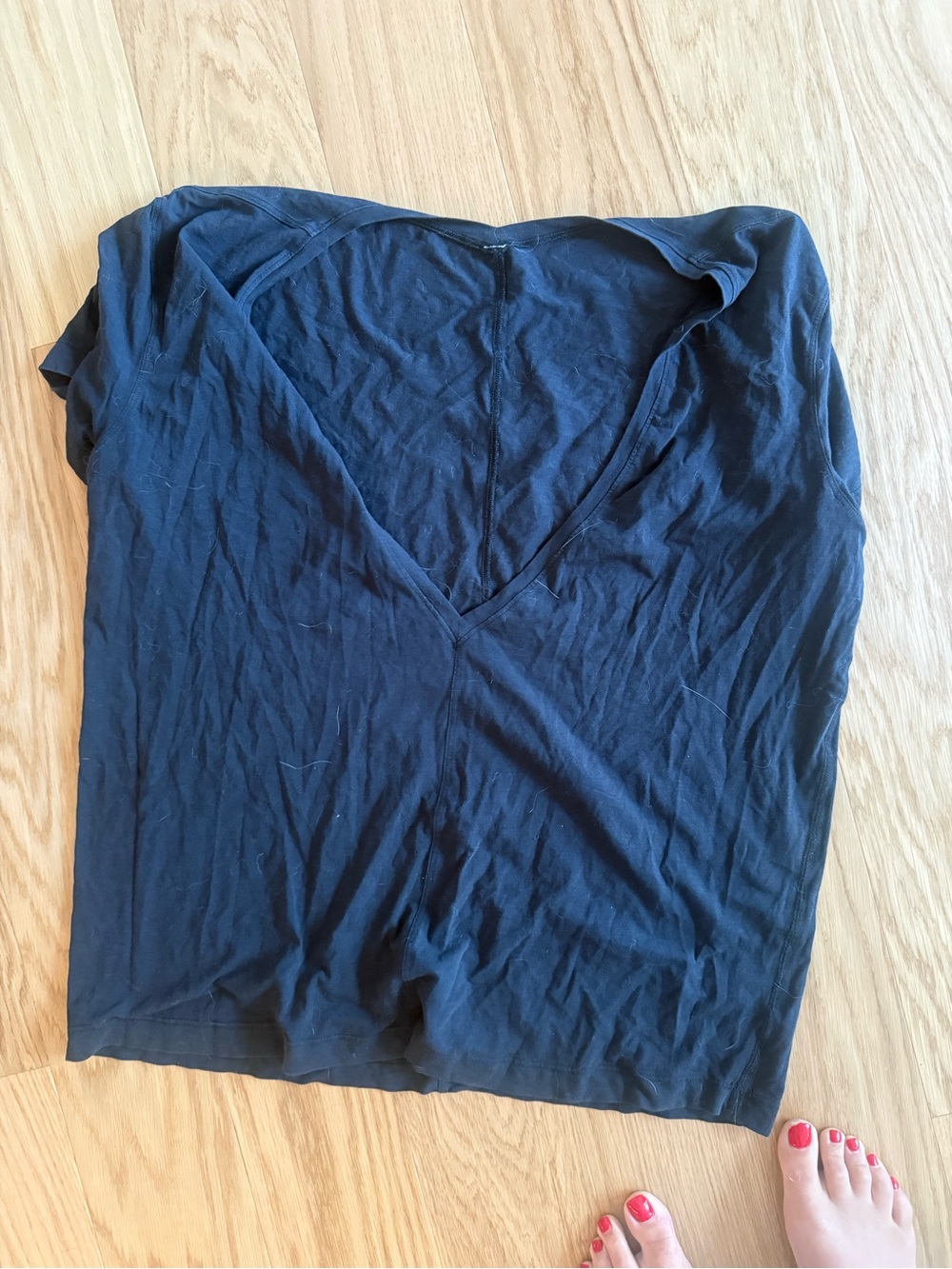Lululemon Black V-Neck Shirt